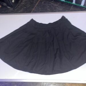 Cute barely worn hot topic skirt size: small